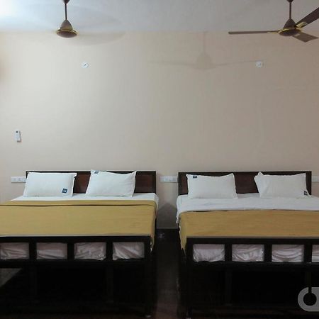 Navagraha Homestay Kumbakonam Ngoại thất bức ảnh